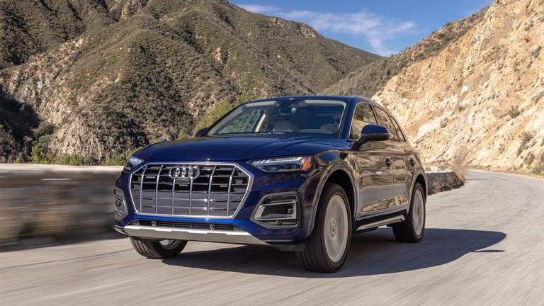 2024 Audi Q5 in blue.